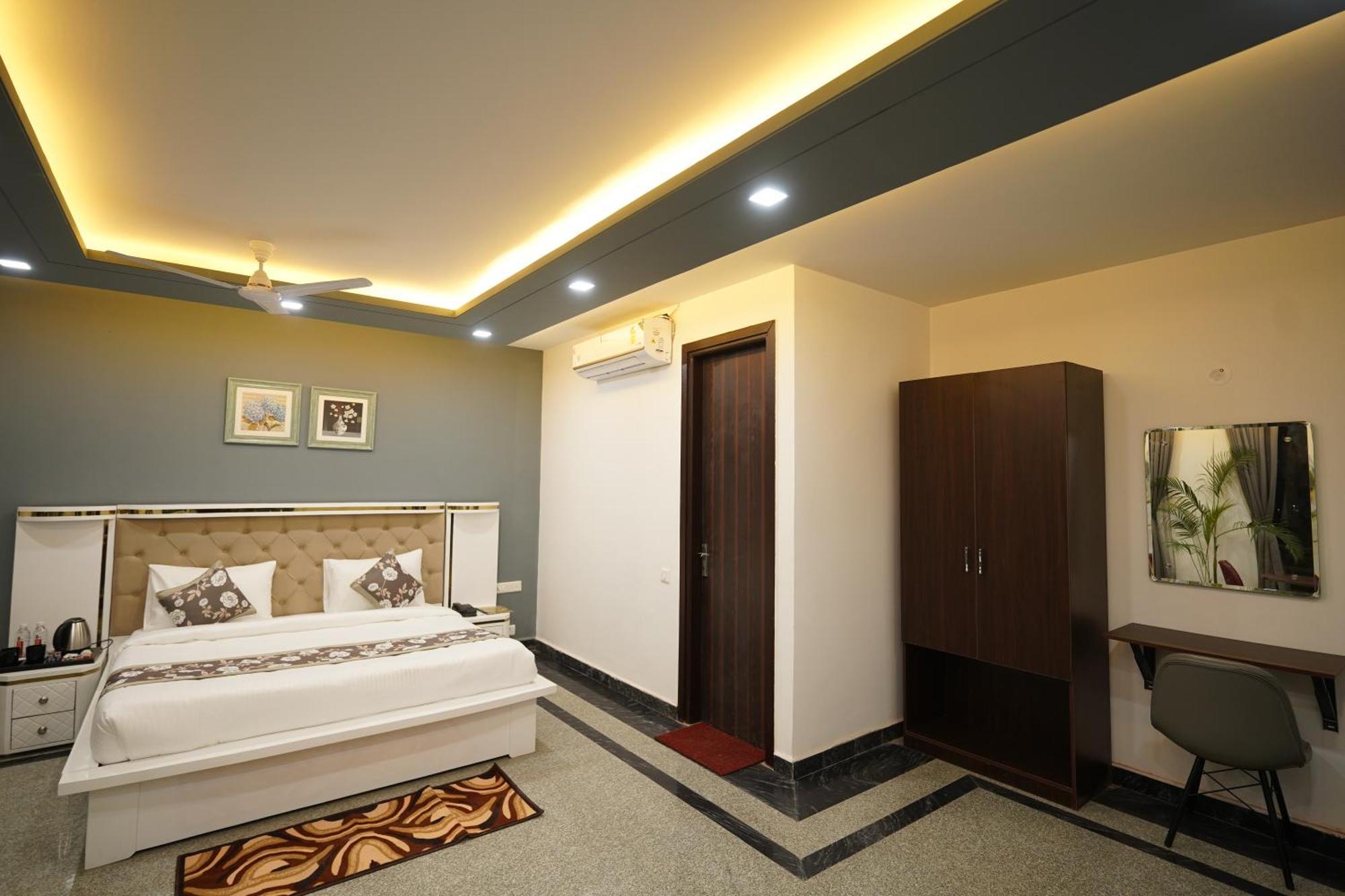 Posh Garden Inn Artemis Hospital Road Gurgaon Luaran gambar