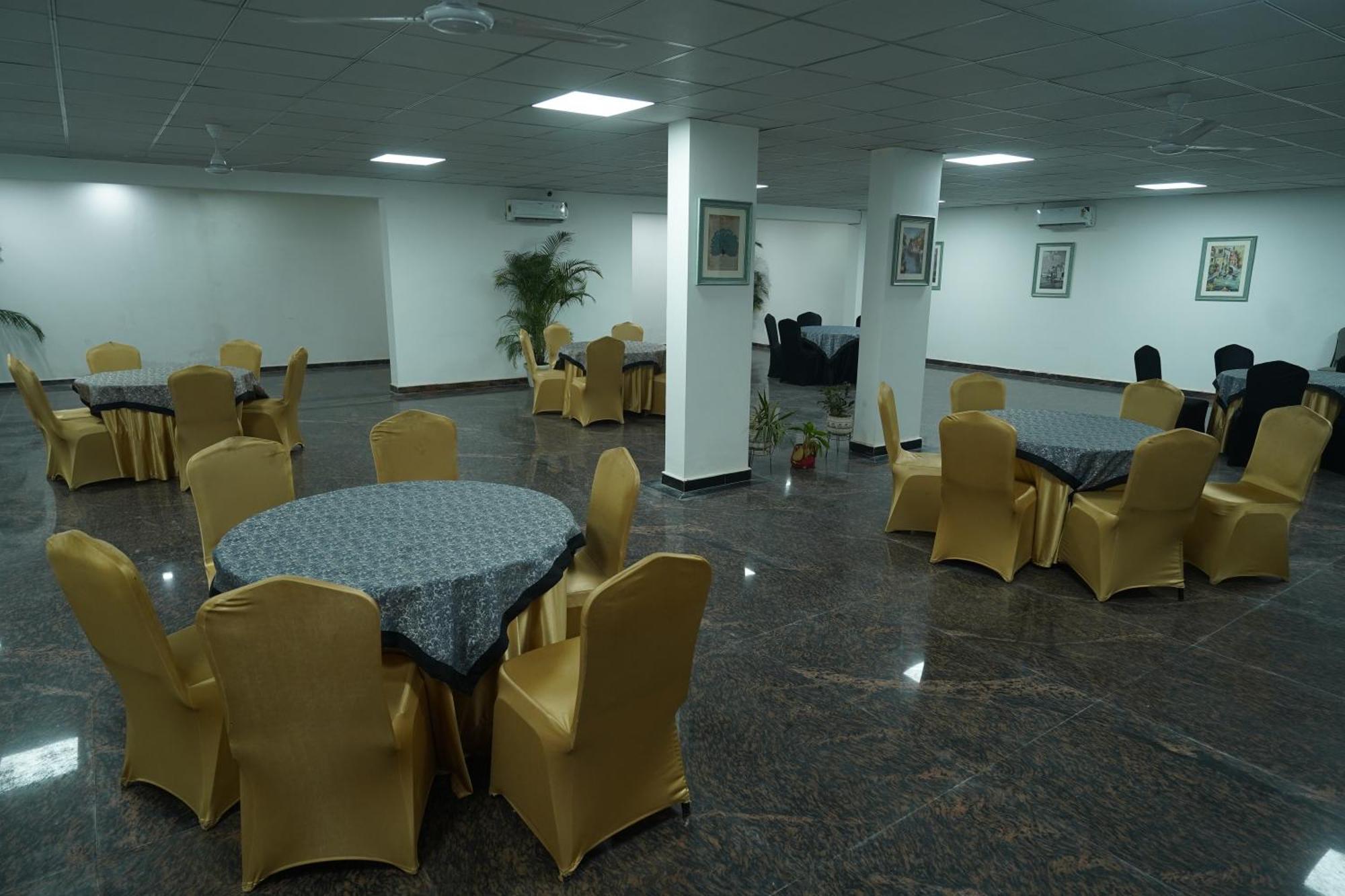 Posh Garden Inn Artemis Hospital Road Gurgaon Luaran gambar