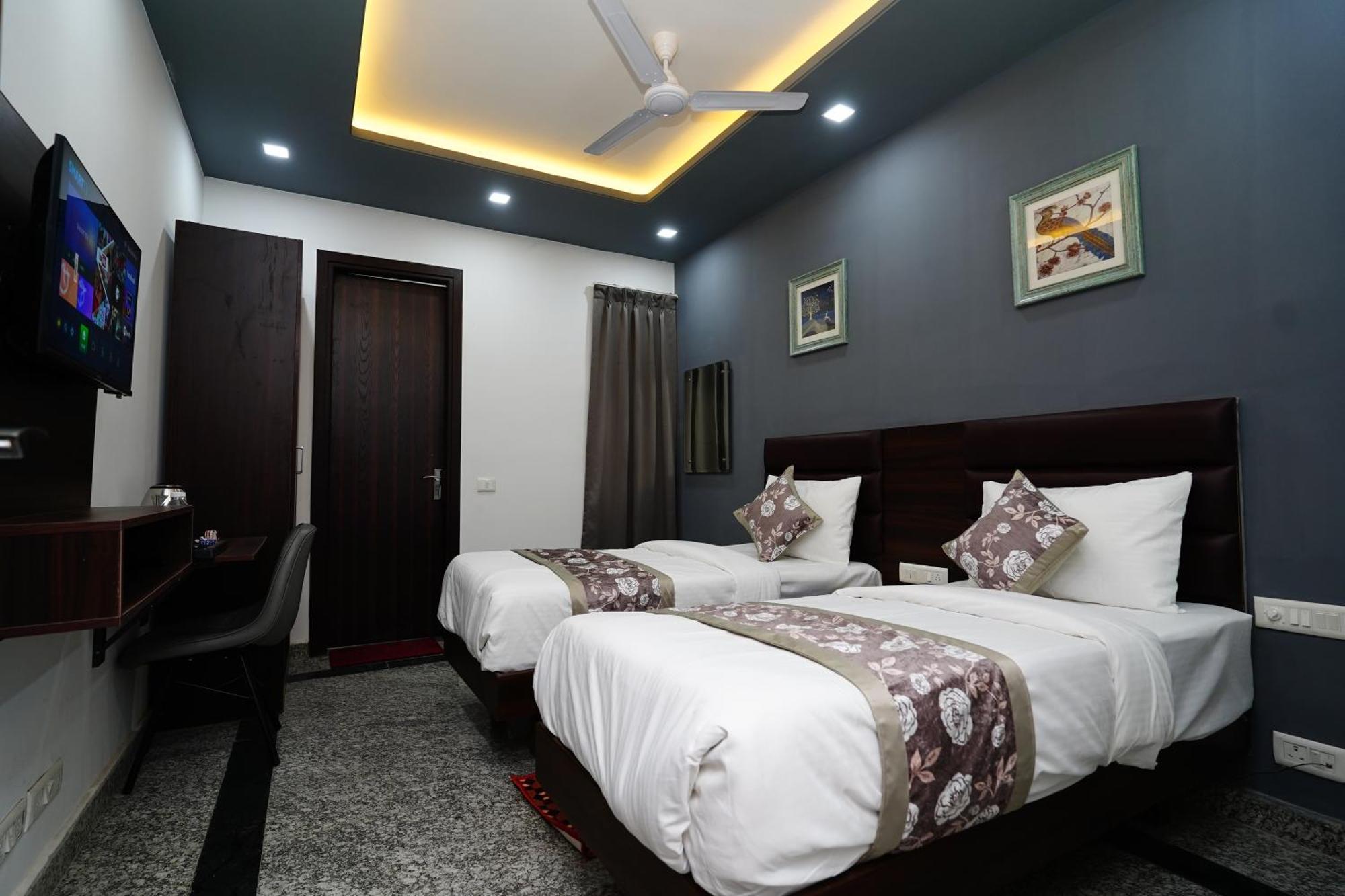 Posh Garden Inn Artemis Hospital Road Gurgaon Luaran gambar