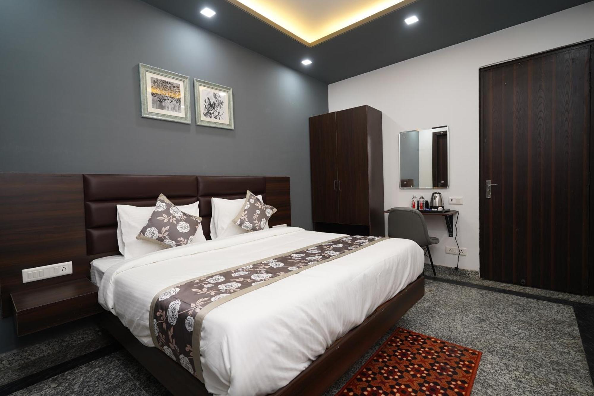 Posh Garden Inn Artemis Hospital Road Gurgaon Luaran gambar
