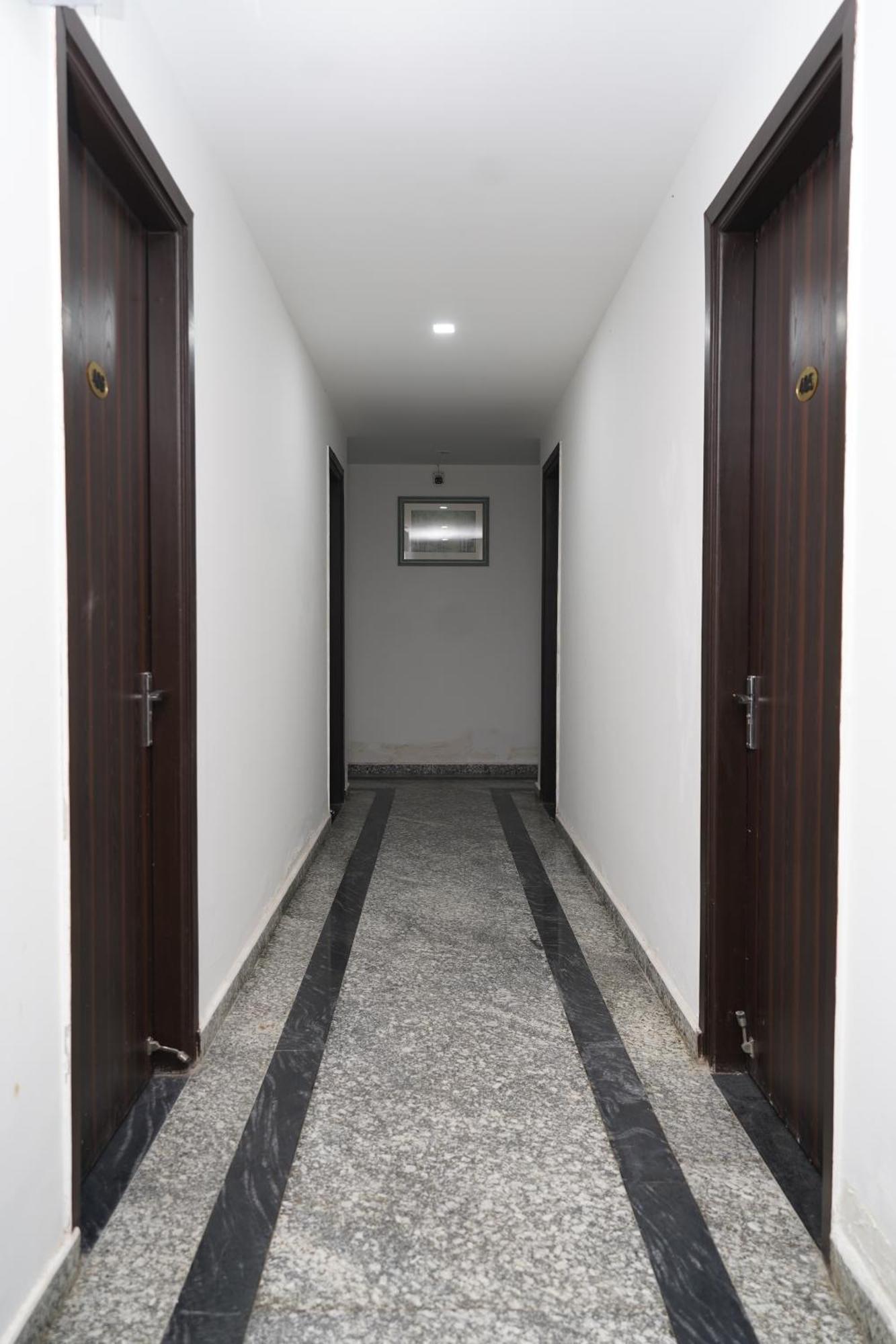 Posh Garden Inn Artemis Hospital Road Gurgaon Luaran gambar