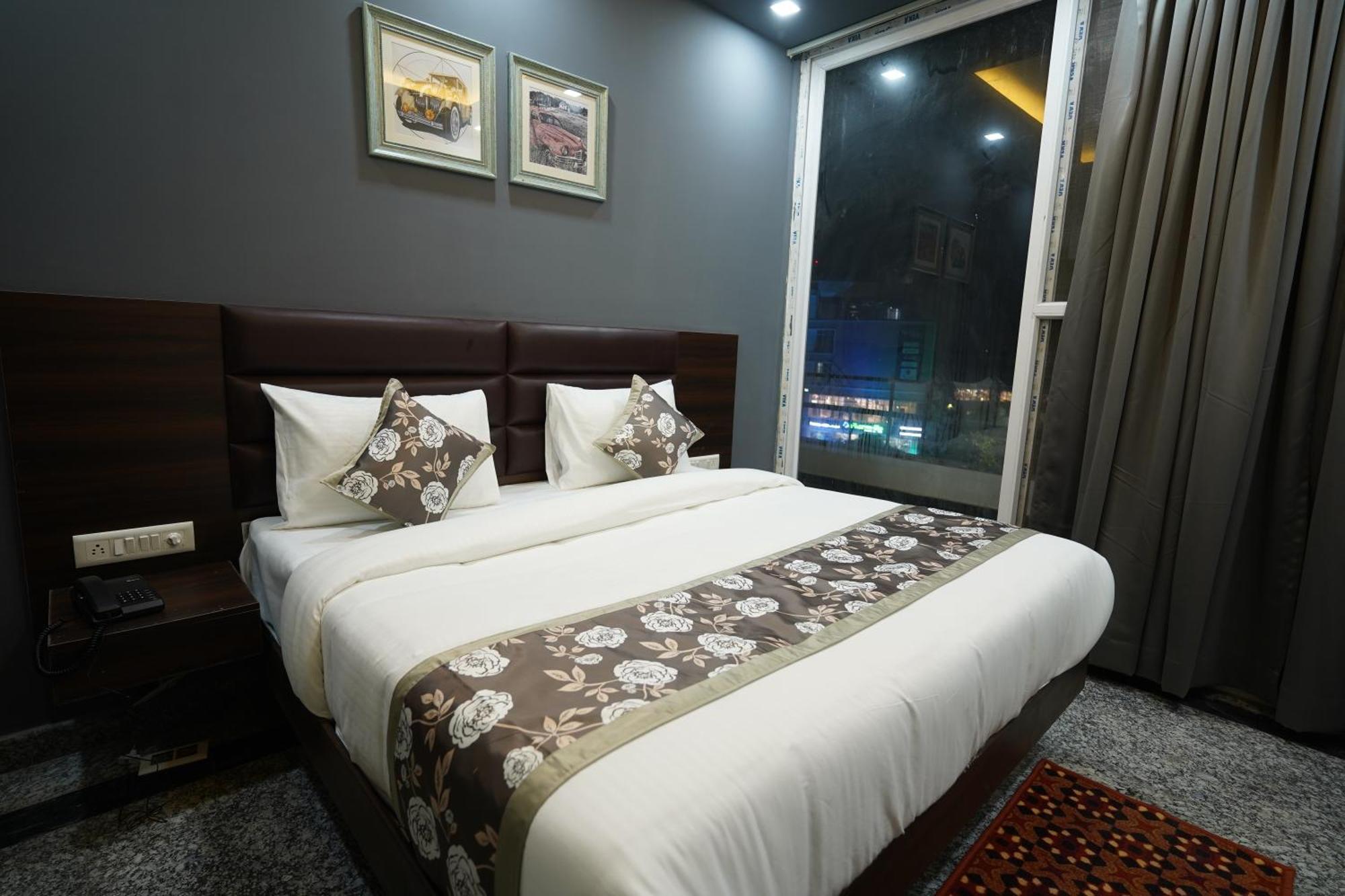 Posh Garden Inn Artemis Hospital Road Gurgaon Luaran gambar