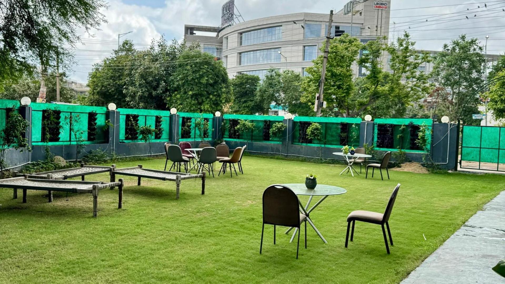 Posh Garden Inn Artemis Hospital Road Gurgaon Luaran gambar